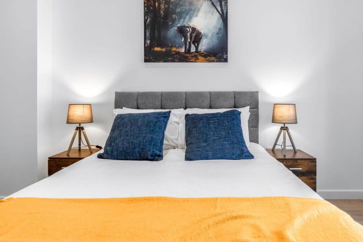 Lovely 1 Bedroom Apartment In Central Уокинг Экстерьер фото